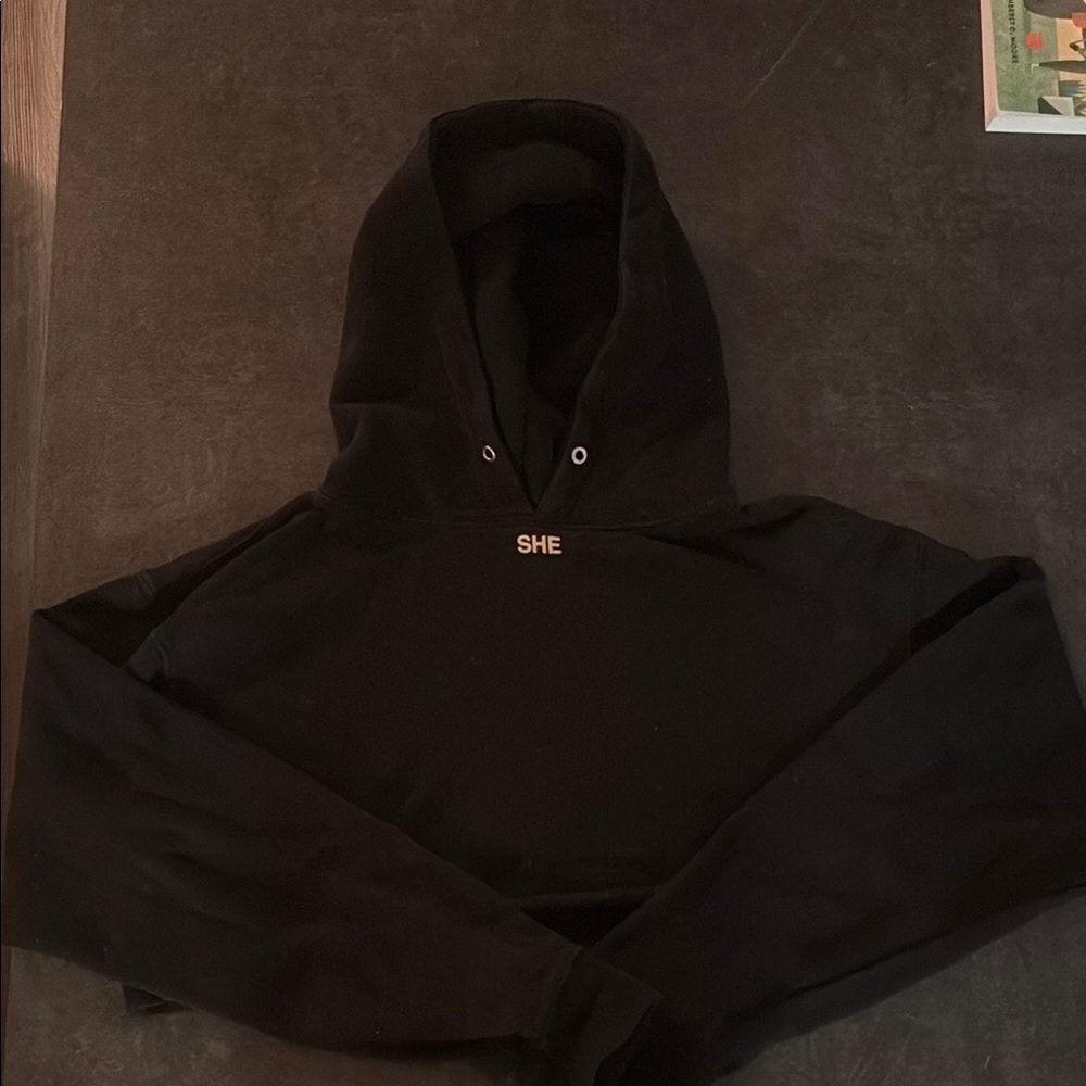 Darc Sport She Fight Cancer x NFGU Cropped Hoodie in Black/Tan